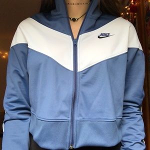Cropped Nike Zip-Up🦕